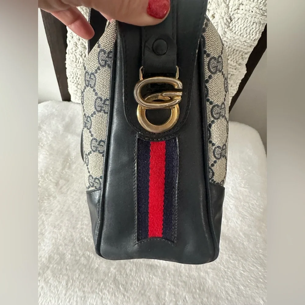 Vintage Gucci Shoulder Bag - Picture 4 of 9